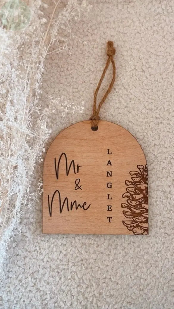 Boule de noël personnalisée "Nom de Famille" Atelier MFK