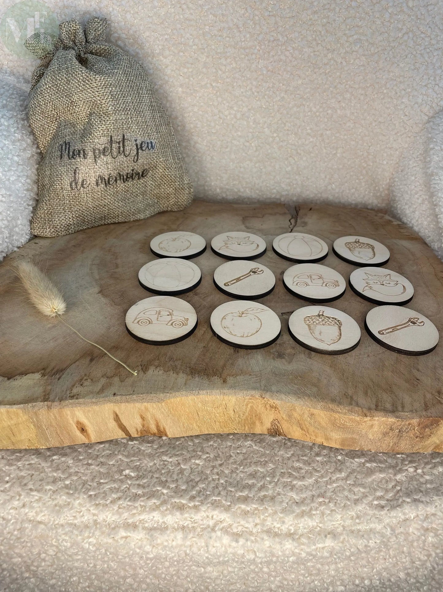 Jeu de mémoire en bois gravé 12 pièces My French Keyring