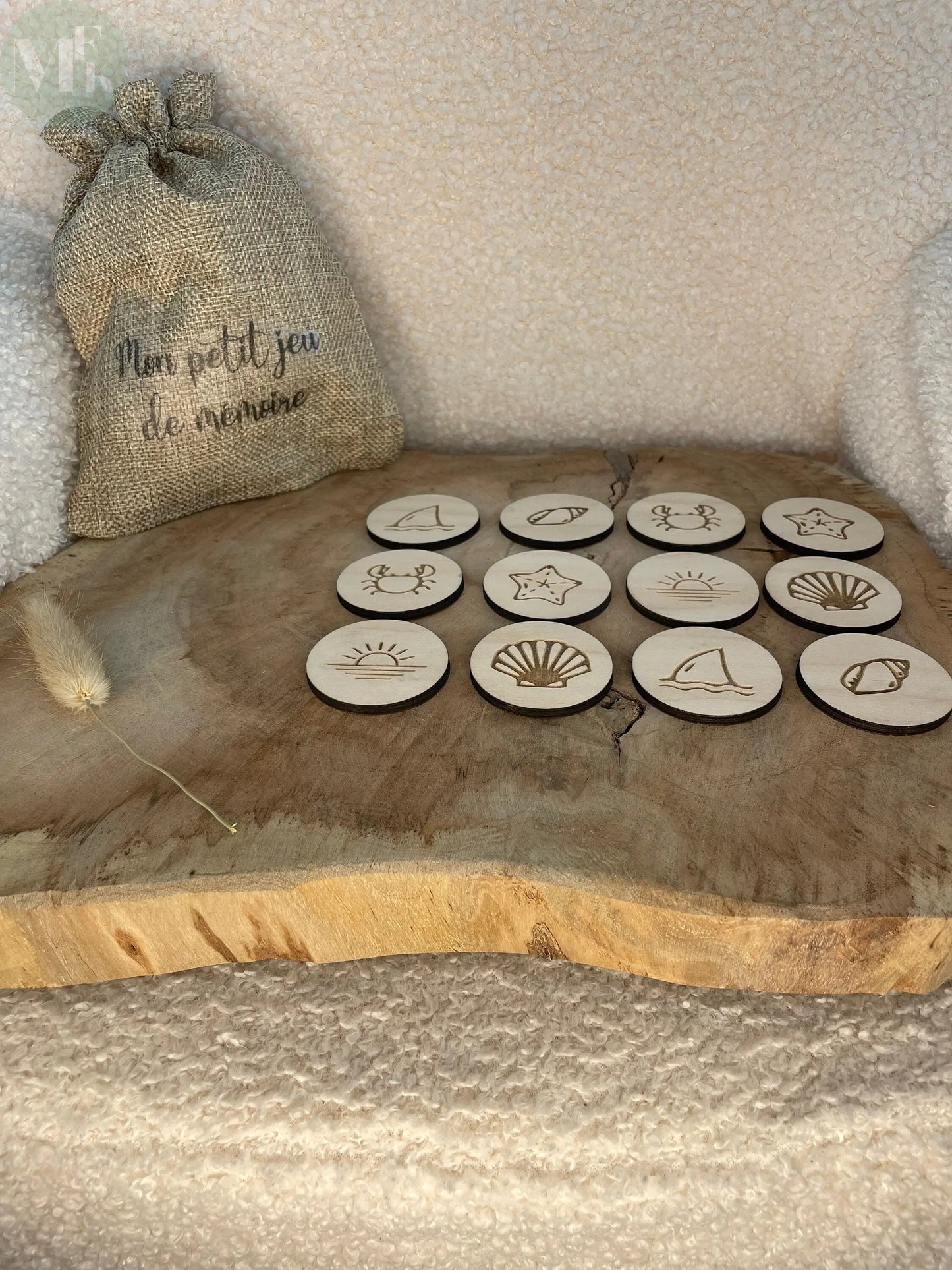 Jeu de mémoire en bois gravé 12 pièces My French Keyring