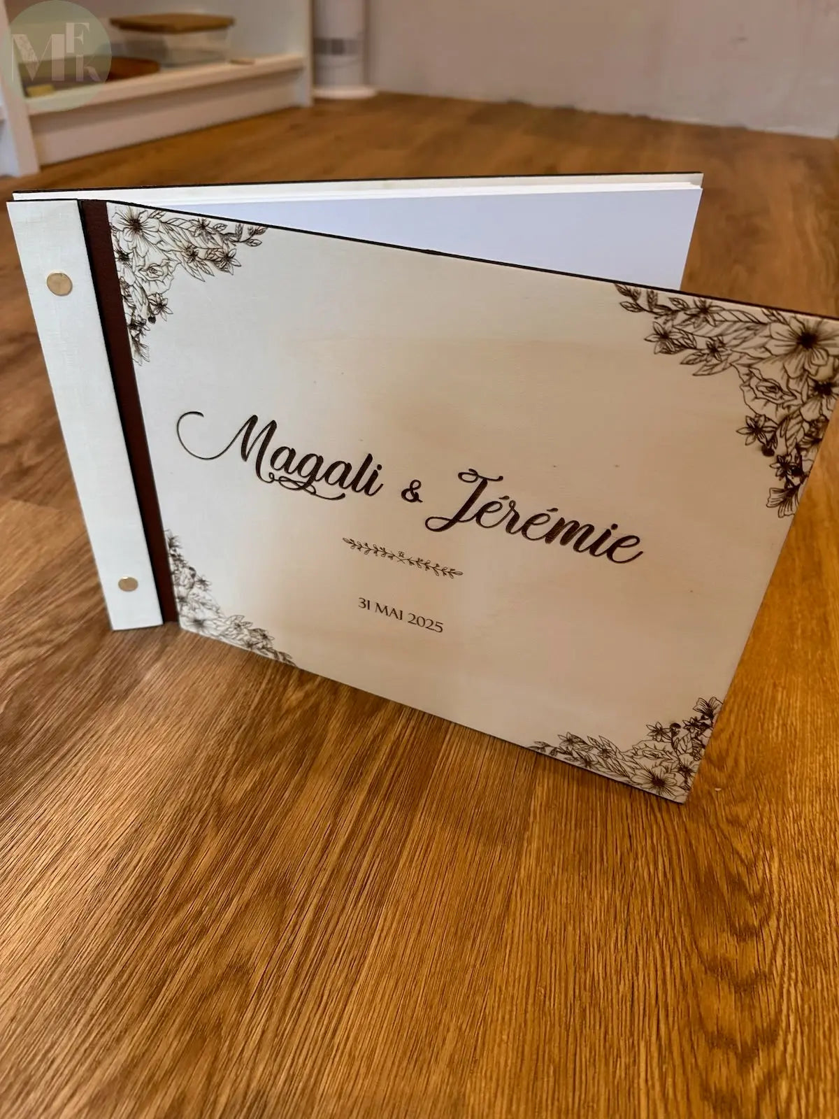 Livre d'or personnalisé mariage Atelier MFK