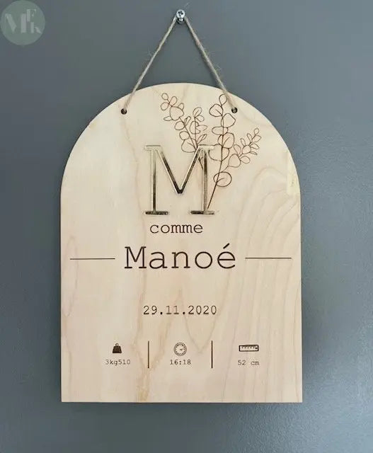 Pancarte de naissance gravée en bois My French Keyring