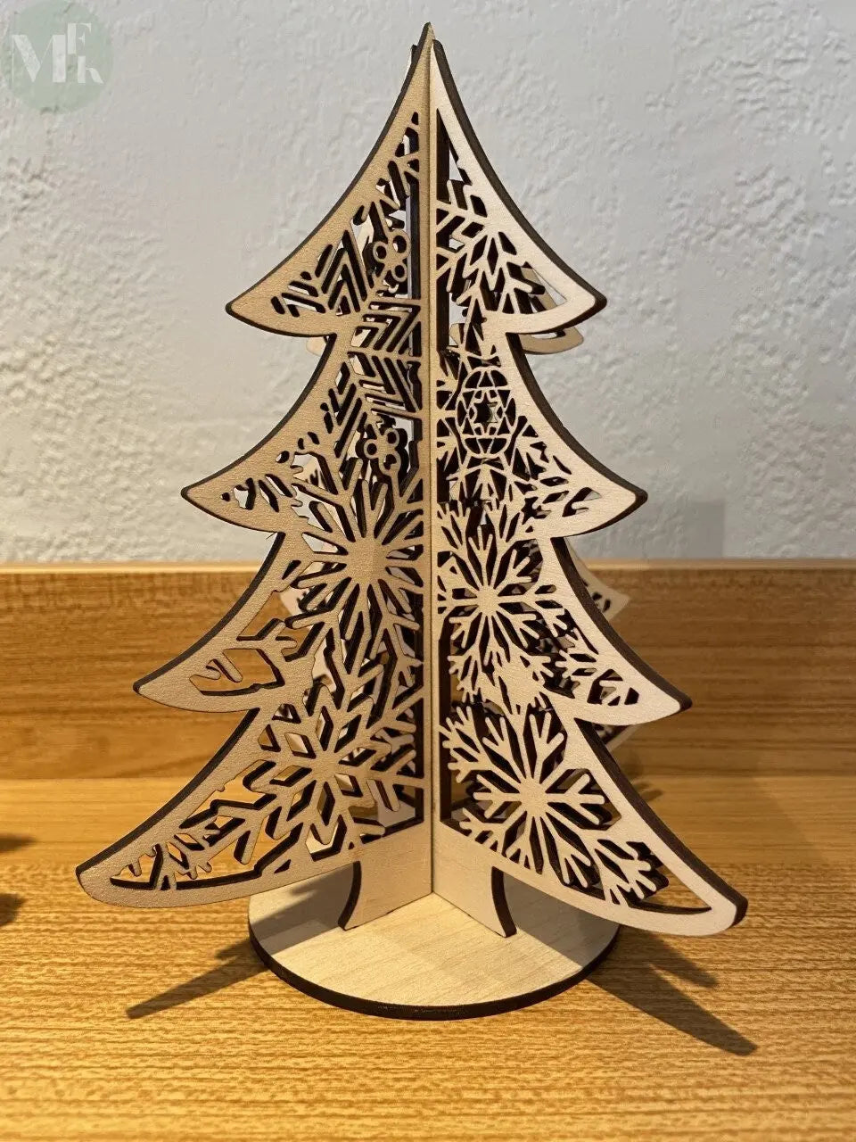 Sapin décoration de noël en bois gravé / Décoration de table My French Keyring