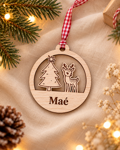 Boule de Noël Faon et Sapin Personnalisée – Prénom Gravé en Bois Atelier MFK
