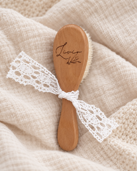 Brosse en Bois Personnalisée Bébé – Cadeau Naissance Atelier MFK