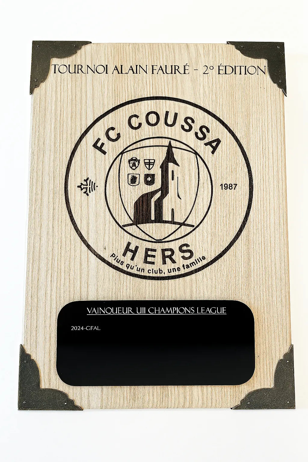 Bouclier de Brennus personnalisé en bois – Trophée sportif sur mesure Atelier MFK