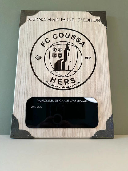 Bouclier de Brennus personnalisé en bois – Trophée sportif sur mesure Atelier MFK