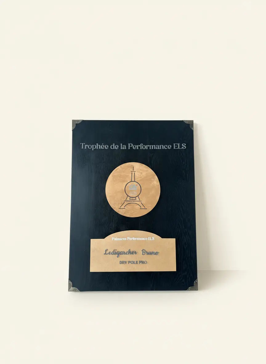 Bouclier de Brennus personnalisé en bois – Trophée sportif sur mesure Atelier MFK