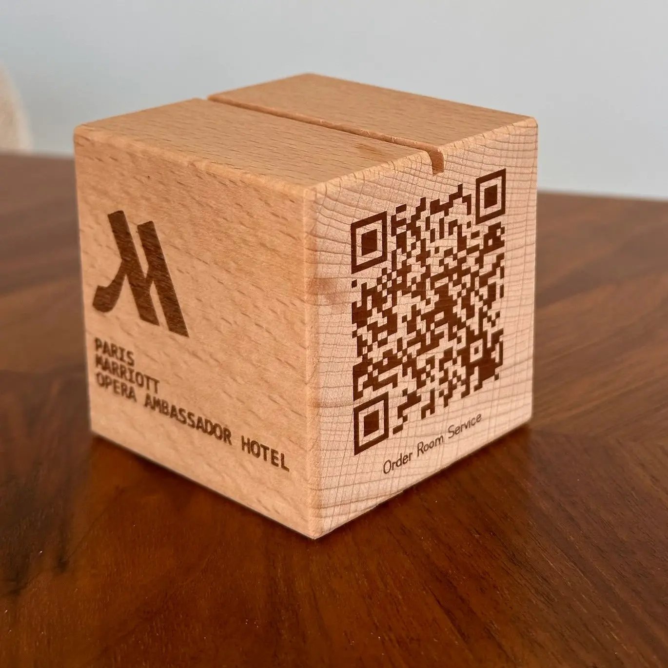 Cube en bois personnalisable avec QR Code Atelier MFK