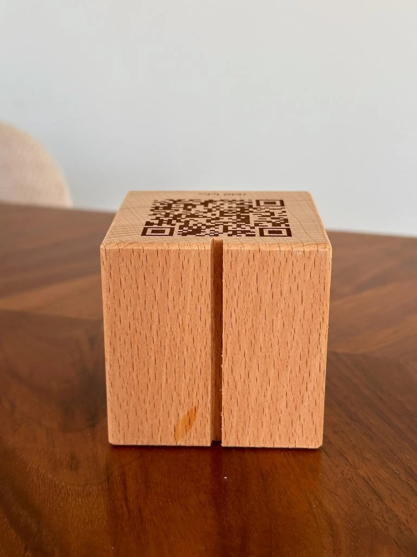 Cube en bois personnalisable avec QR Code Atelier MFK