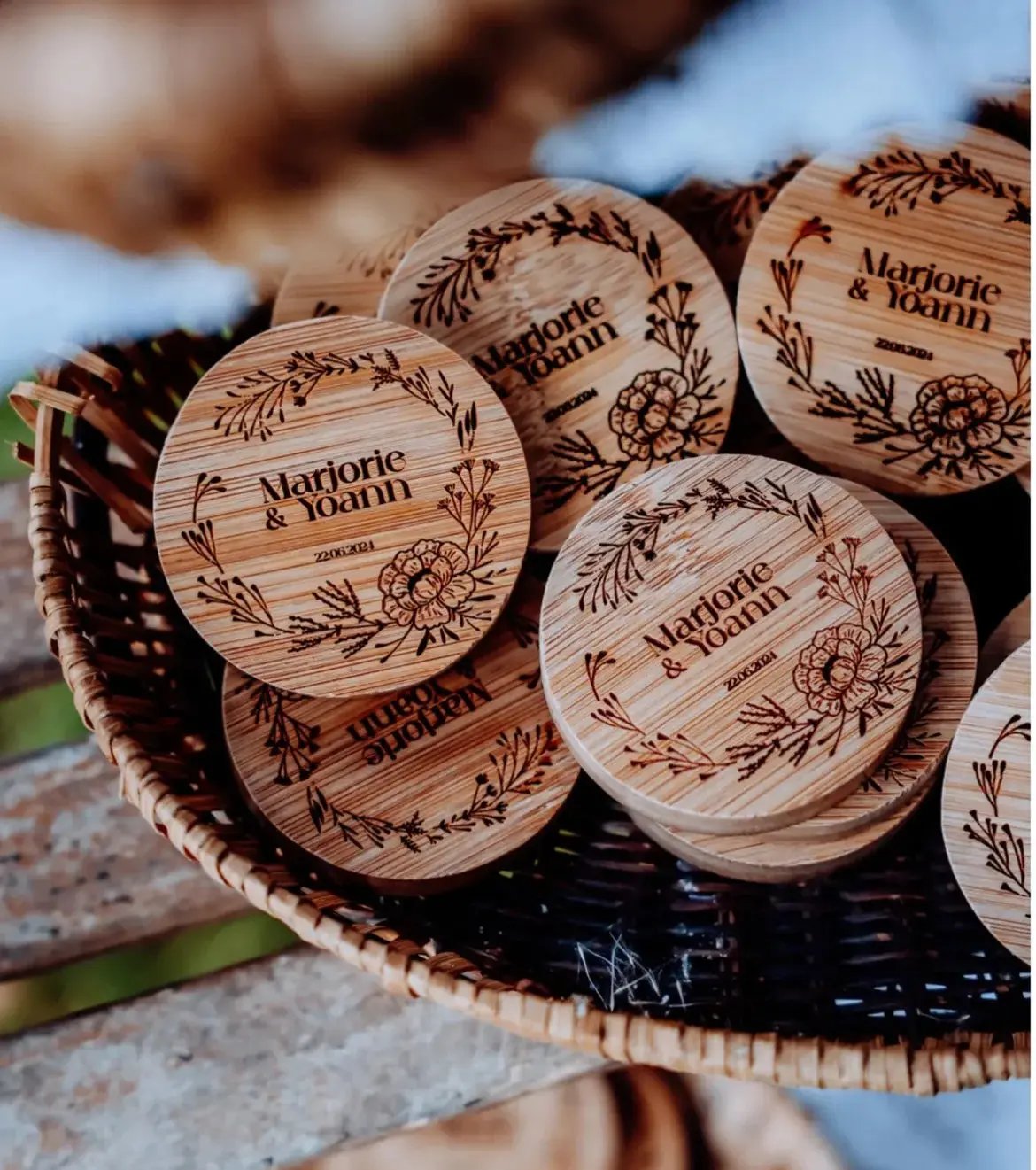 Décapsuleur Aimanté Personnalisable en Bois – Cadeau Invité Mariage