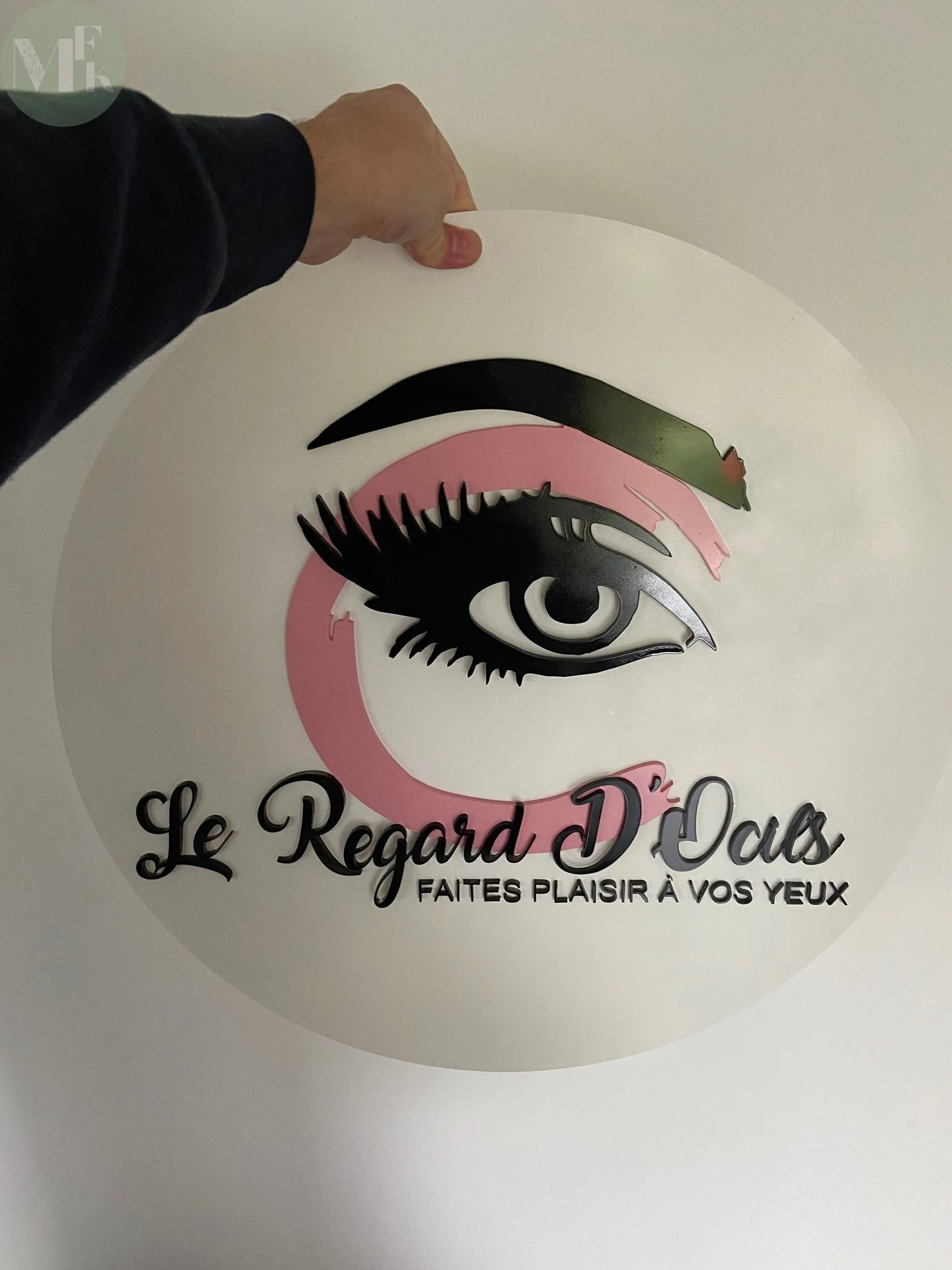 Enseigne personnalisée acrylique Atelier MFK