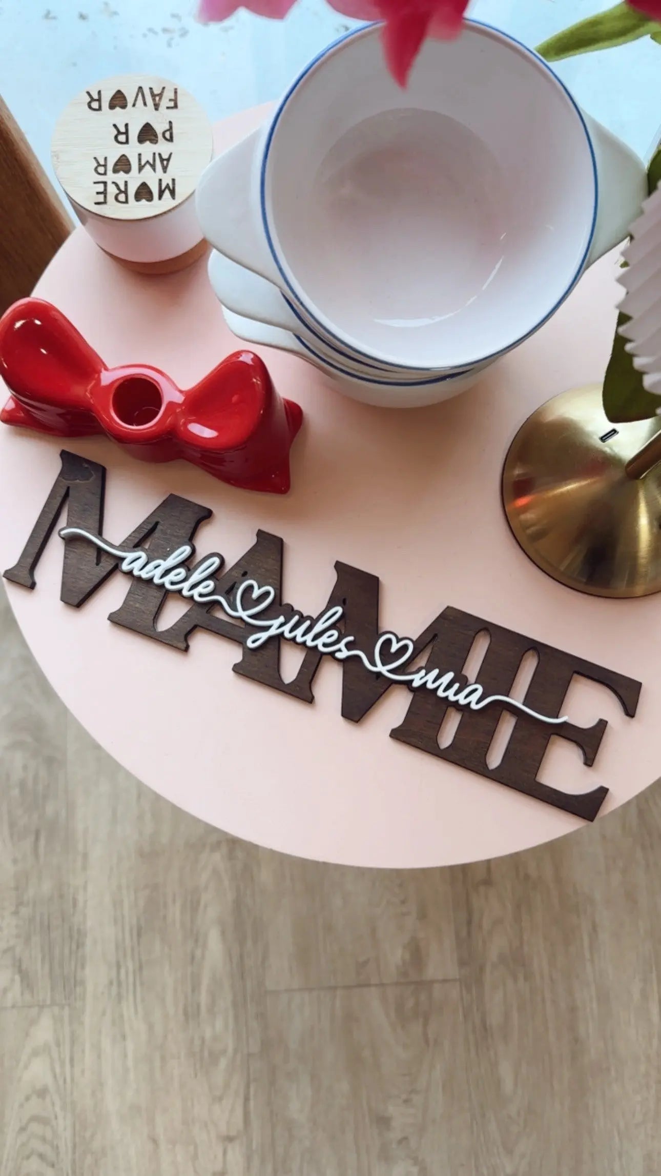 Mot en bois personnalisé "MAMIE" avec prénoms Atelier MFK