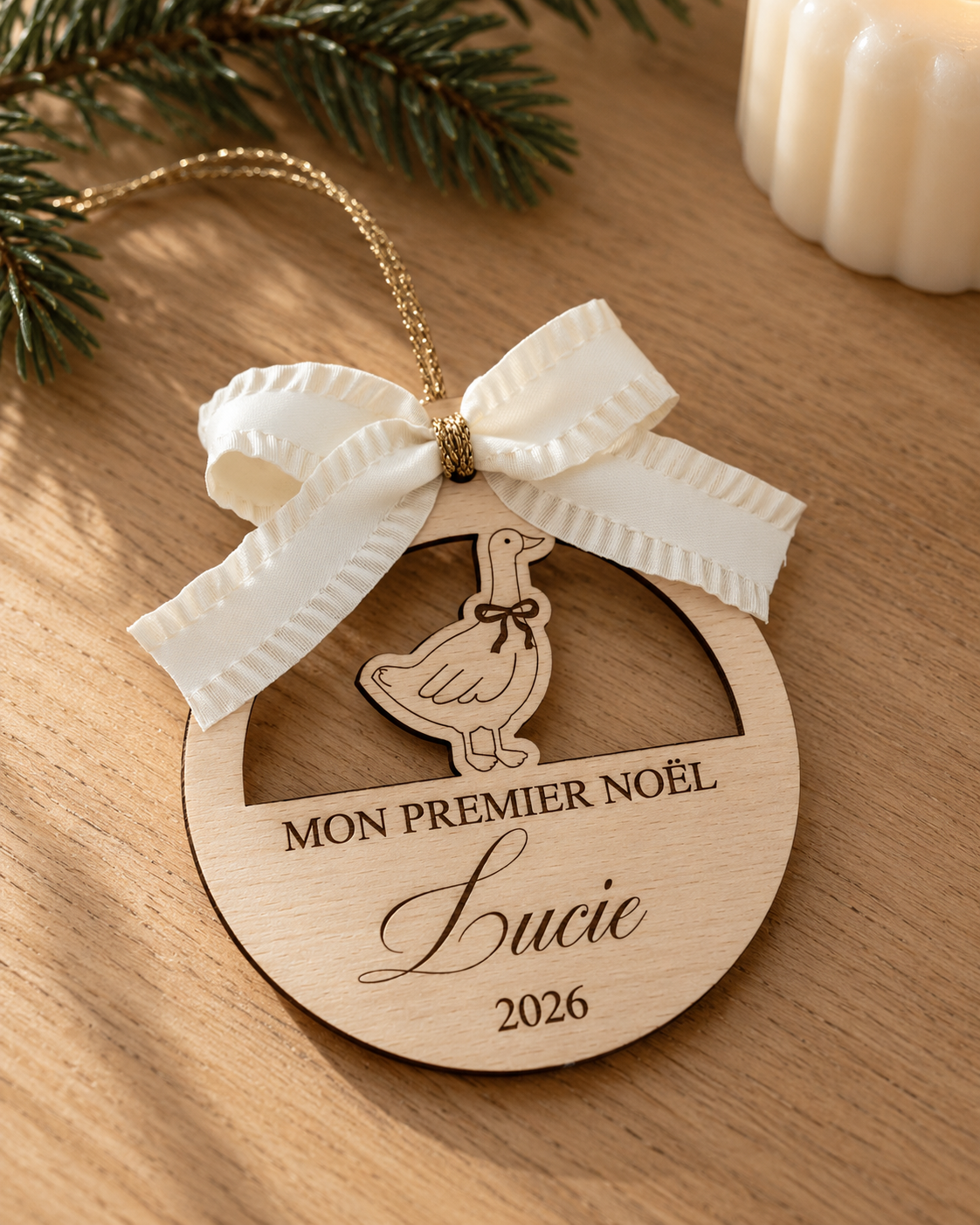 Boule de Noël personnalisée « Mon premier Noël » – Oie en bois gravé Atelier MFK