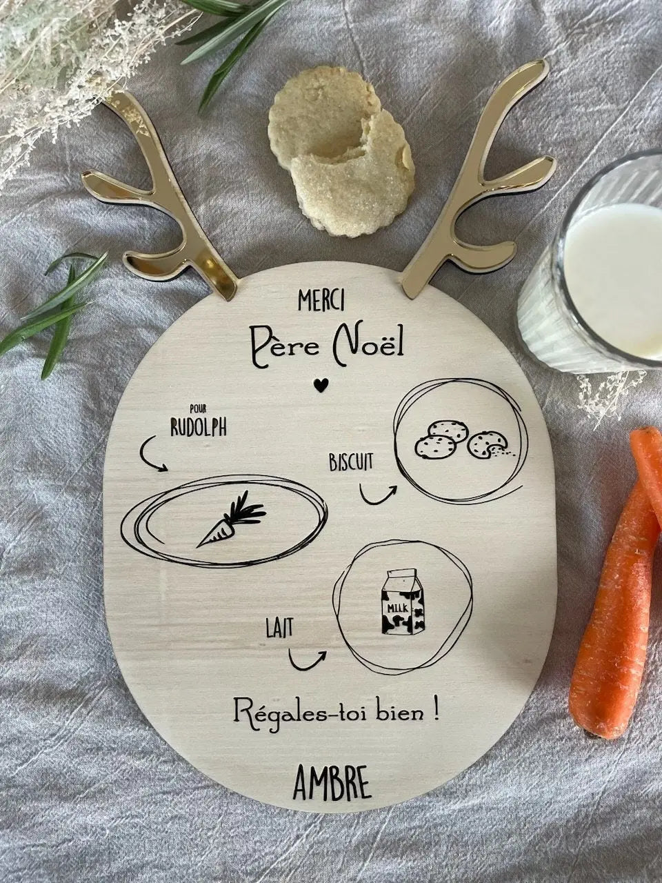 Plateau du Père Noël personnalisé en bois gravé pour biscuits et lait - Atelier MFK