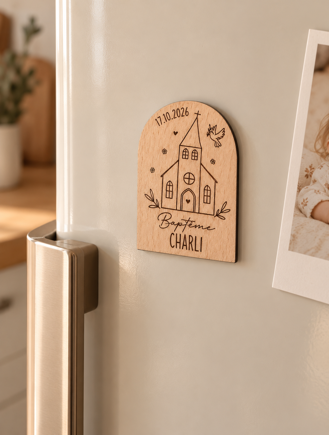 Magnet de baptême en bois personnalisé – Arche église & colombe