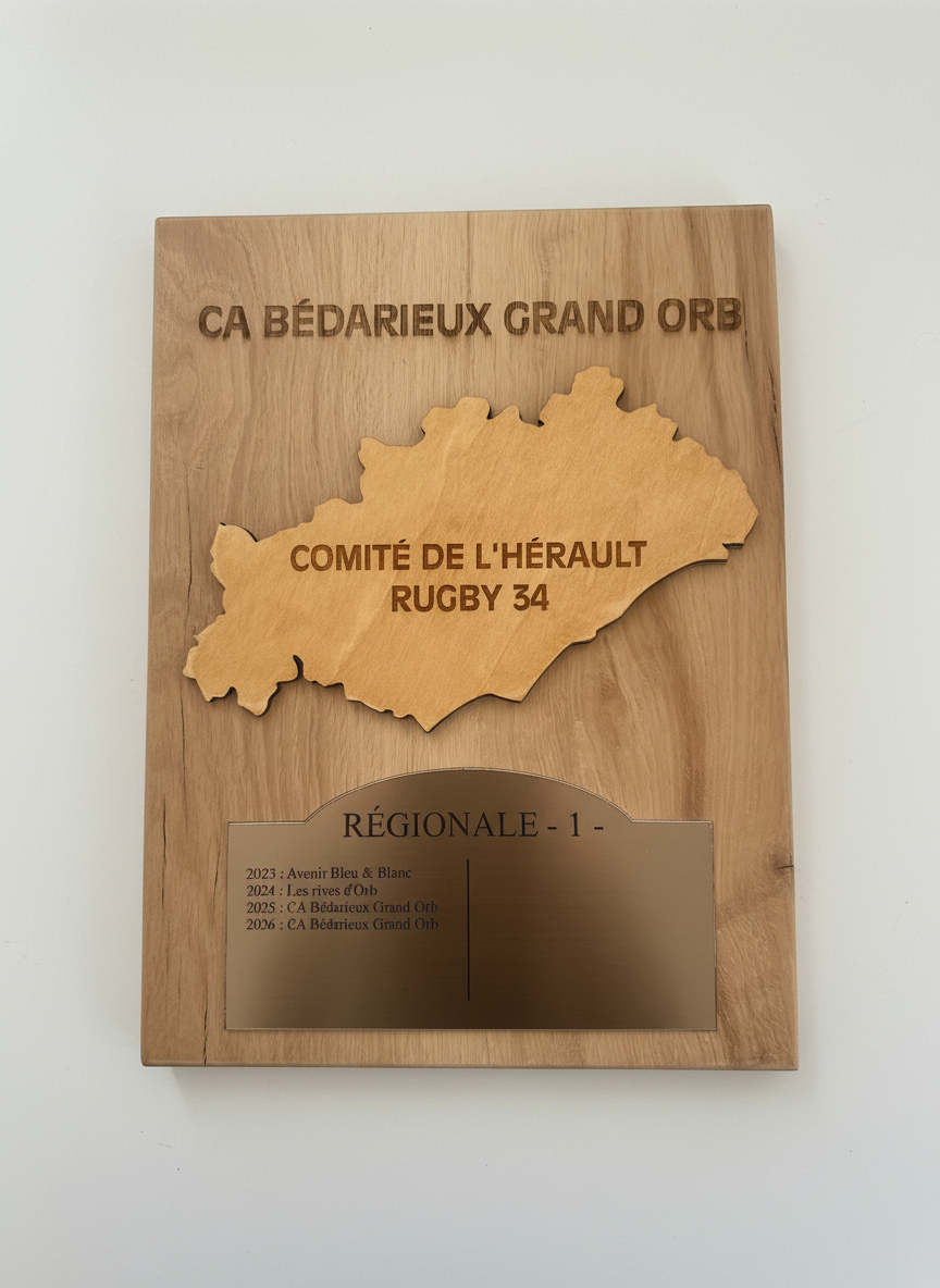 Bouclier de Brennus personnalisé en bois – Trophée sportif sur mesure Atelier MFK