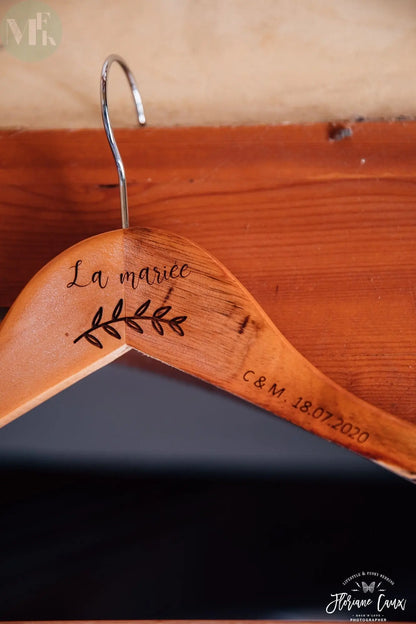 Cintre personnalisé en bois "Mariage" Atelier MFK