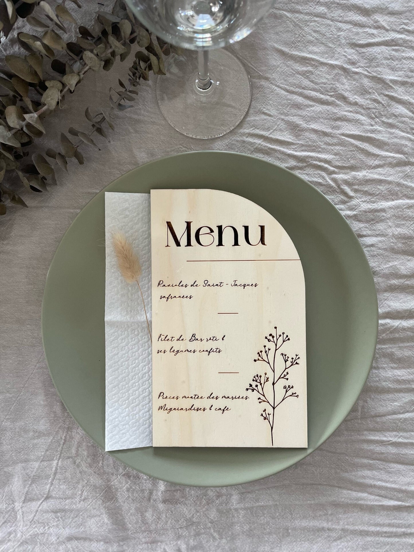 Menu de mariage en bois gravé individuel ou sur socle personnalisable